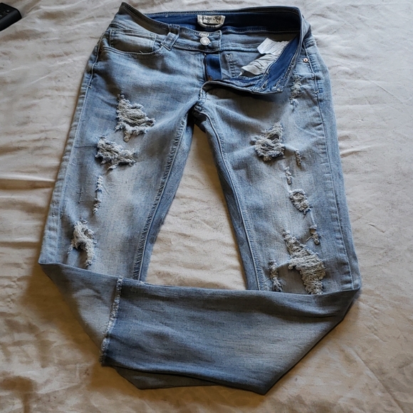 Indigo Rein - Picture 3 of 5